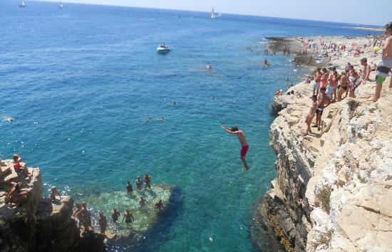 Cliff jumping at Kamenjak